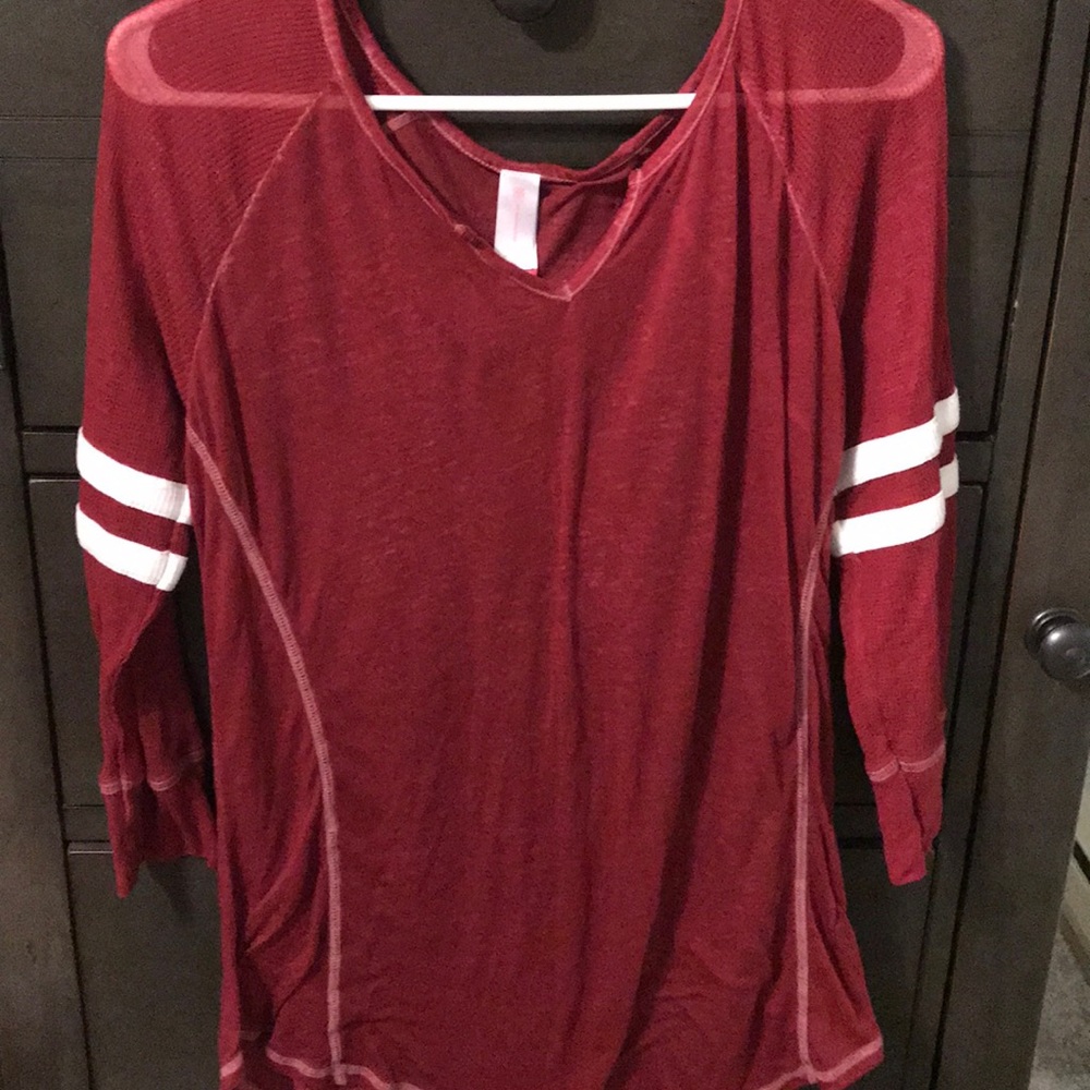Maroon baseball tee